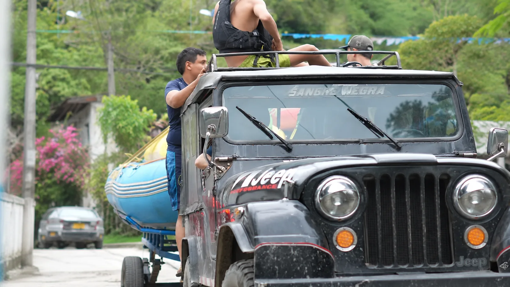 Rafting y salto al vacío entre árboles